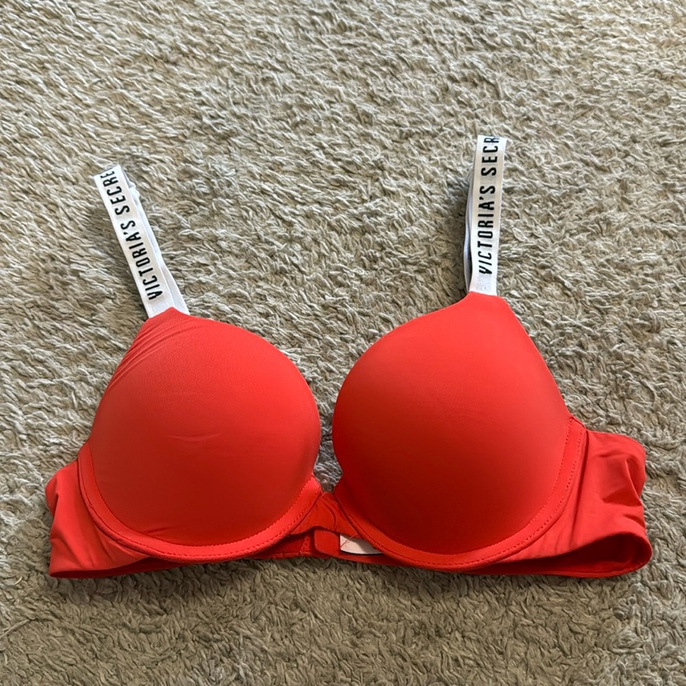 32 B VS T-Shirt Push Up Full Coverage